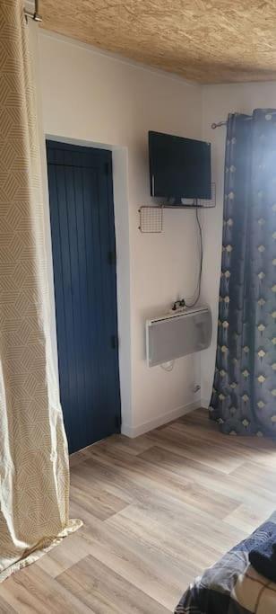 Chambre Independante Chez L'Habitant A La Campagne Proche Bordeaux Et L'Ange Bleu Gauriaguet Exteriör bild